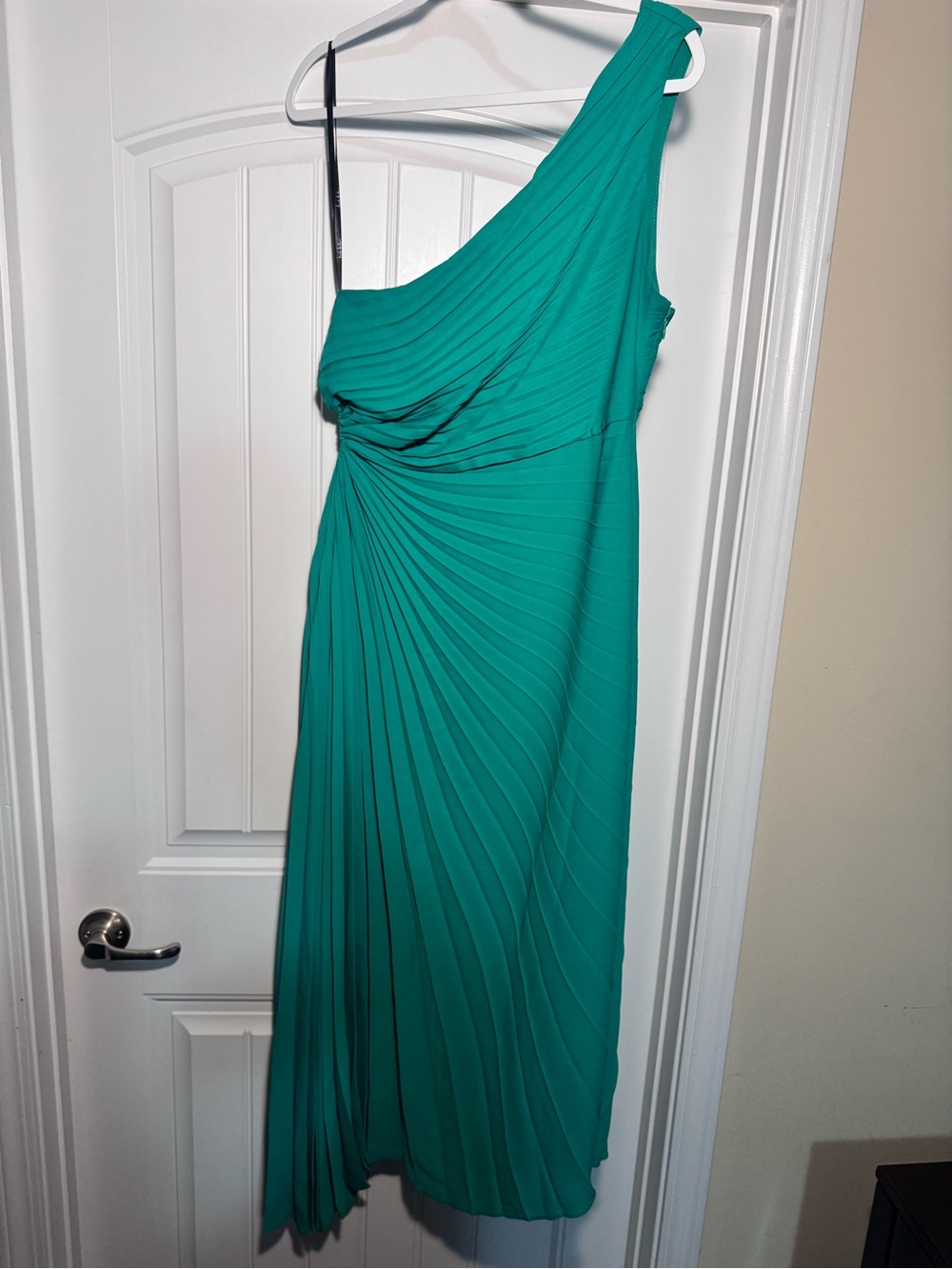 Green One-Shoulder Pleated Women’s Dress